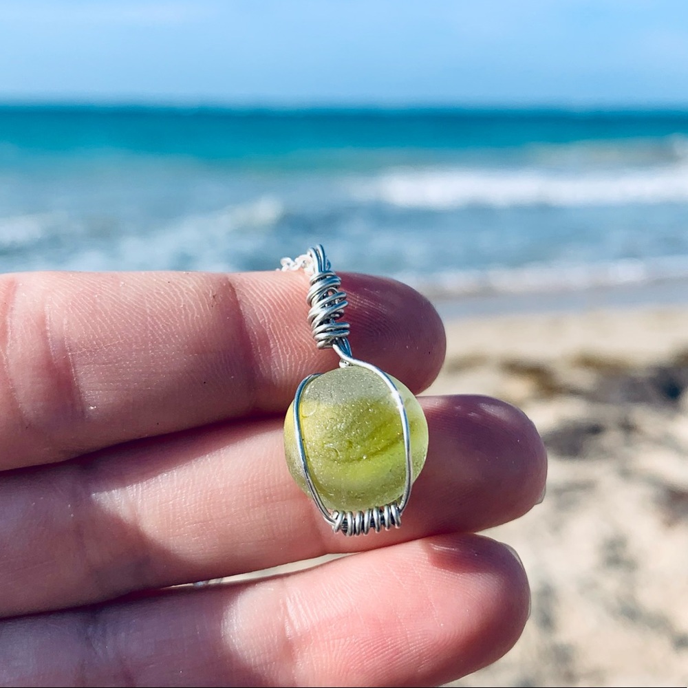 Tropical Love Seaglass Necklace - Picture 4 of 8